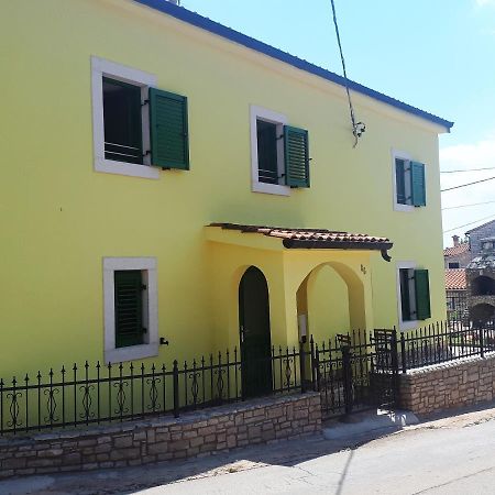 Apartment Terra Rossa Kastelir Exterior photo