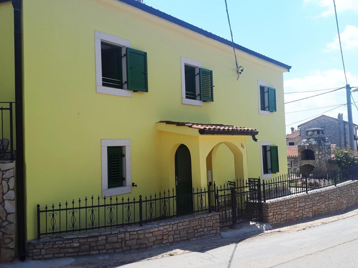 Apartment Terra Rossa Kastelir Exterior photo